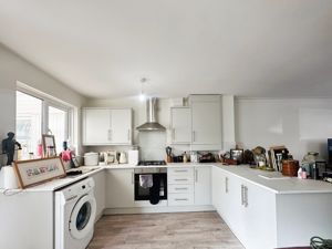 Kitchen- click for photo gallery